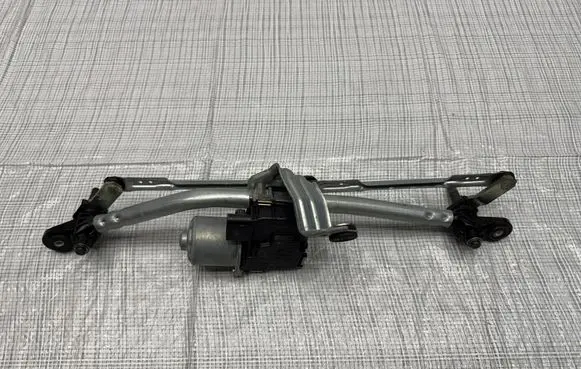 Maserati Grecale Front wiper linkage 6701751730
