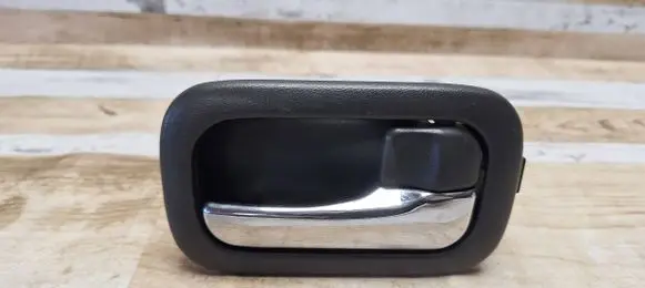 Nissan X-Trail T30 Rear door interior handle