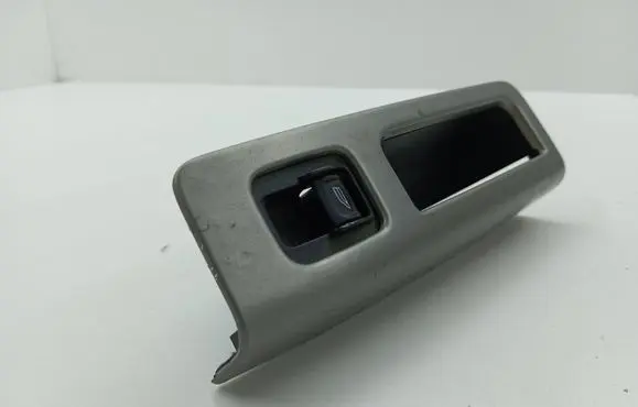 Volvo V50 Electric window control switch 8663819 FSW467