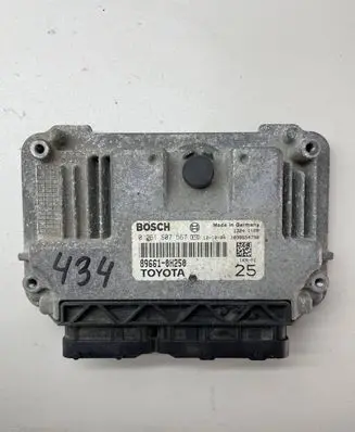 Toyota Aygo AB10 Engine control unit/module 896610H250 0261S07567