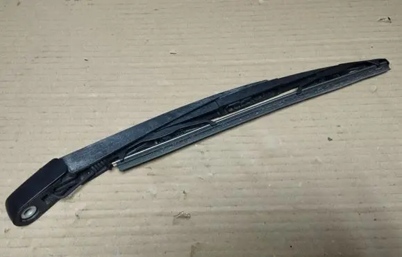 Honda Element Rear wiper blade arm