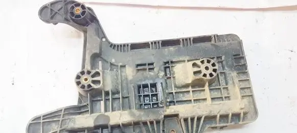 Volkswagen PASSAT B6 Battery box tray 1k0915333c