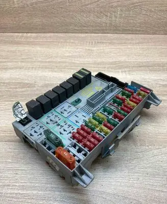 Opel Vectra B Fuse box set 90504534 Used