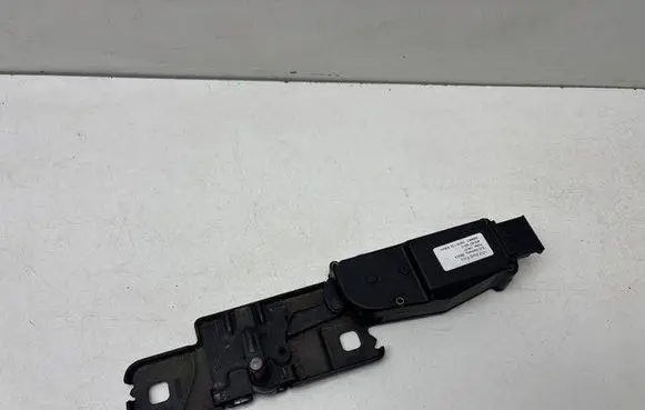 Audi A4 S4 B8 8K Tailgate/trunk/boot lift motor 4F9827383G