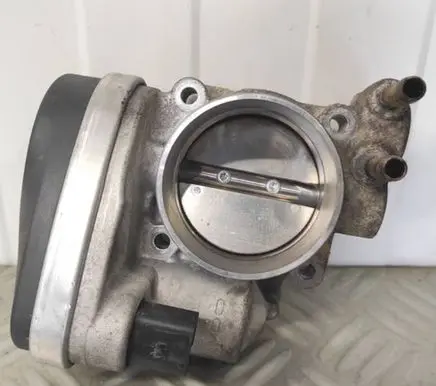 Audi A3 S3 8P Throttle valve 408238327003 06F133062 05291J
