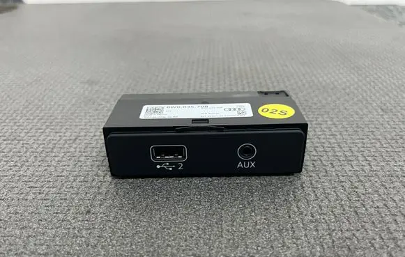Audi Q5 SQ5 FY AUX in-socket connector 8W0035708 8V0035708 80726004618XX