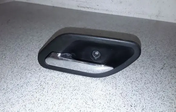 BMW 5 E39 Front door interior handle 7032925