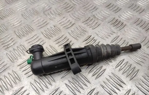 Peugeot Boxer Clutch master cylinder 55242892