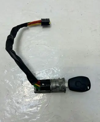 Dacia Sandero Ignition lock