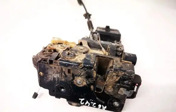 Jaguar S-Type Front door lock