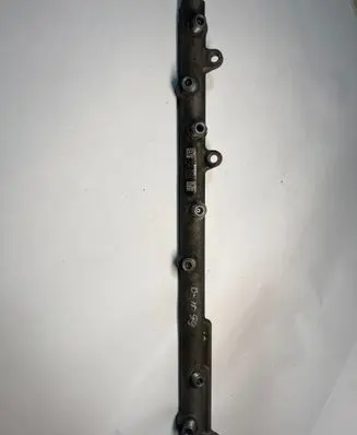BMW 5 E60 E61 Fuel main line pipe 0445216023 000429L5