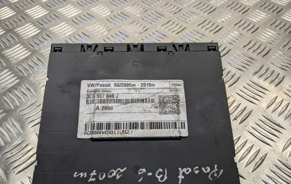 Volkswagen PASSAT B6 Comfort/convenience module 3C0937049J