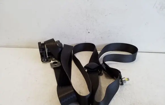 Iveco Daily 5th gen Front seatbelt 33021172