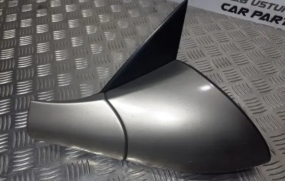 Opel Vectra B Front door electric wing mirror 