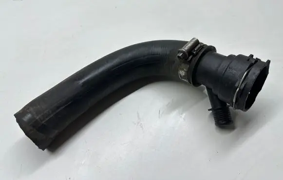 BMW 5 E39 Coolant pipe/hose 