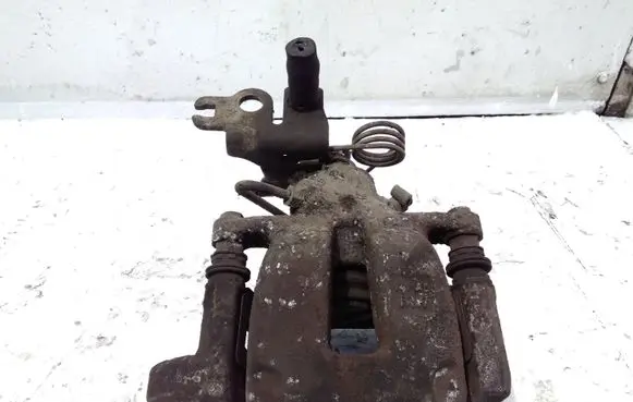 Volkswagen Caddy Rear brake caliper