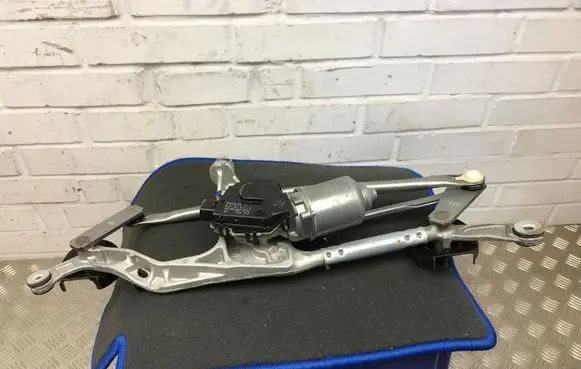 Toyota Auris E180 Front wiper linkage and motor 8511002340
