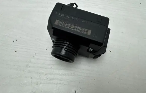 Mercedes-Benz E C207 W207 Ignition lock A2079057201 33003271 7041616761806140
