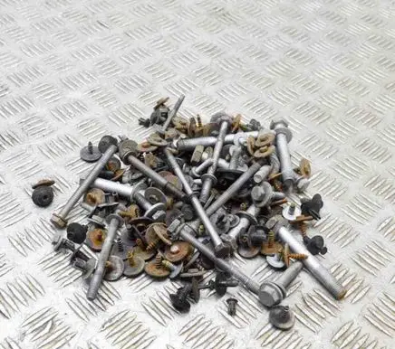 BMW 5 F10 F11 Nuts/bolts 