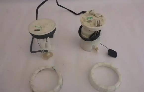 Subaru BRZ Fuel level sensor 42081-CA000