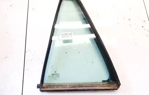 Peugeot 406 Rear vent window glass dot39as2m34