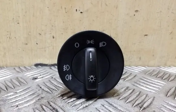 Skoda Octavia Mk2 (1Z) Light switch 1Z0941431C