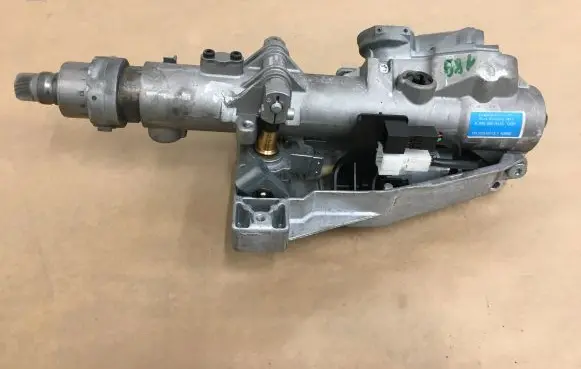 Steering wheel axle set
