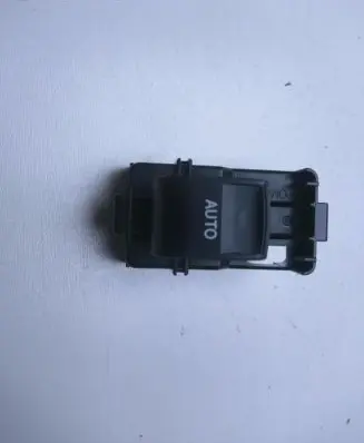 Toyota Auris 150 Electric window control switch 192801 I4934