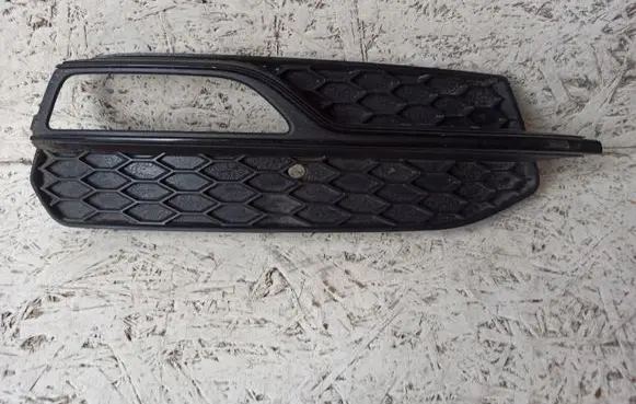 Audi A3 S3 8V Front bumper lower grill 8V3807682G