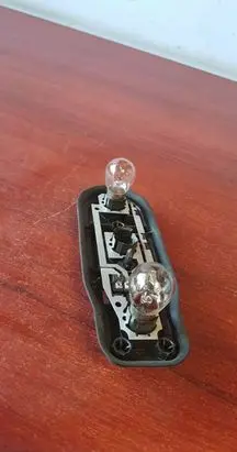 BMW 5 E39 Tail light bulb cover holder 8371324