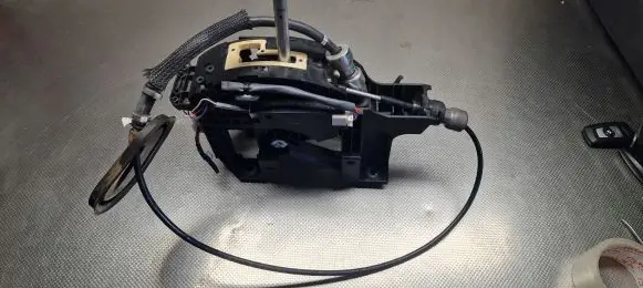 Nissan Qashqai Gear shifter/selector 111193537