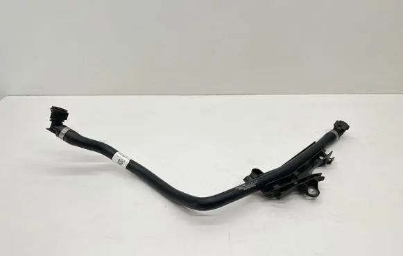 BMW 8 G15 Engine coolant pipe/hose 8698796
