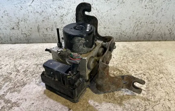 Dodge Caliber ABS Pump P05105824AC 2551650 7D237536