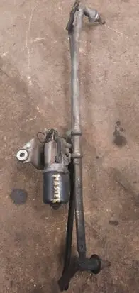 Renault Master II Front wiper linkage and motor