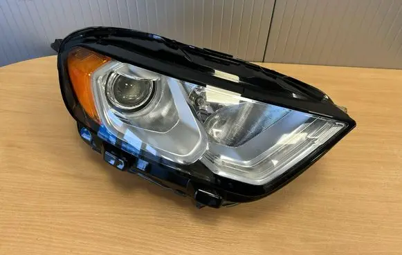 Ford Ecosport Headlight/headlamp GN1513W029SF B515MCA