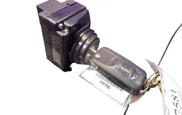 Volkswagen Touareg I Ignition lock 3D0905865E