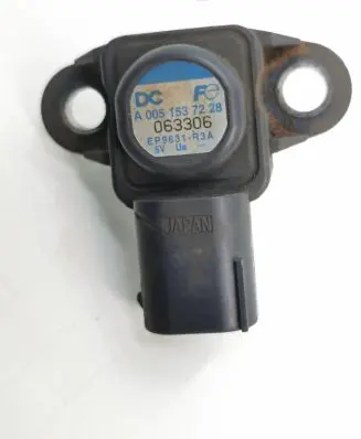 Mercedes-Benz Vito Viano W639 Air pressure sensor A0051537228 EP9631R3A 063306