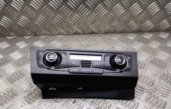 Audi A5 8T 8F Climate control unit 8T2820043T