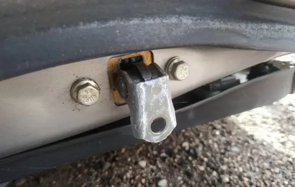 Nissan Primera Front door check strap stopper 