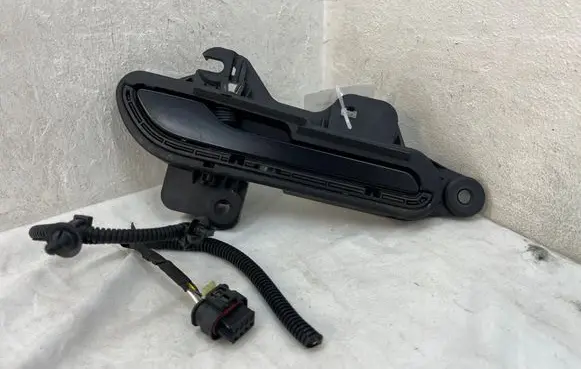 Tesla Model 3 Front door exterior handle 152811500D