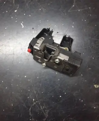 Opel Zafira A Rear door lock 24414135