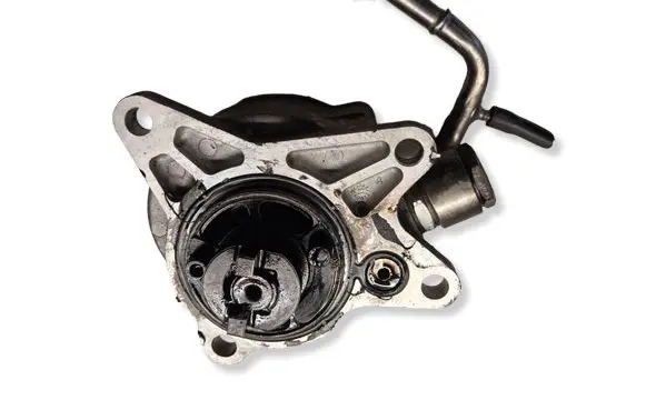 Mazda 6 Vacuum pump SH0118G00