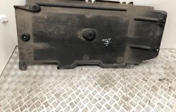 Center/middle under tray cover