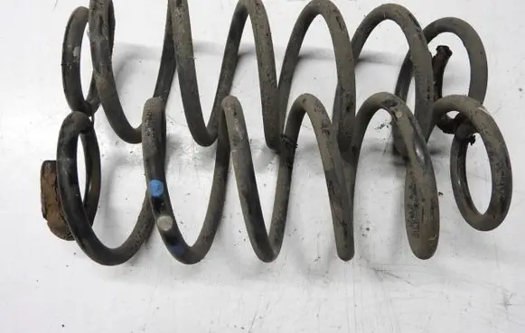 Toyota Auris 150 Rear coil spring