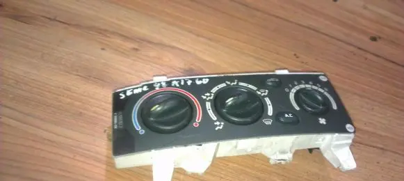 Renault Scenic I Climate control unit 658324b 101750