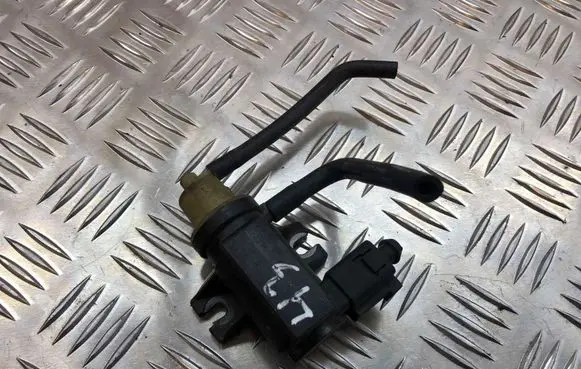 Volkswagen PASSAT B6 Turbo solenoid valve 1K0906627A