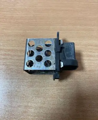 Nissan Note (E11) Heater blower motor/fan resistor 8200045082