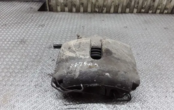 Volkswagen PASSAT B6 Front brake caliper