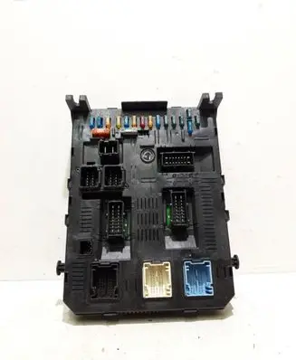 Peugeot 407 Comfort/convenience module 9661940180 BSI2004H02 01011205