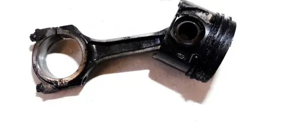 Ford Mondeo Mk III Piston with connecting rod